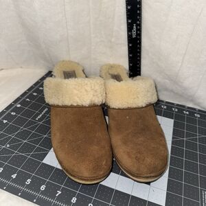 Crocs Sarah Womens 10 Tan Brown Suede Faux Fur Lined Block Heel Clogs Mules